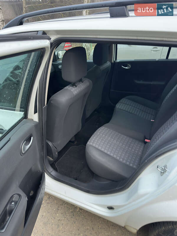 Універсал Renault Megane 2009 в Збаражі фото 17 Універсал Renault Megane 2009 в Збаражі