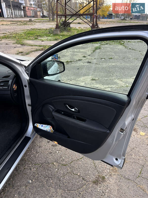 Универсал Renault Megane 2012 в Николаеве фото 9 Универсал Renault Megane 2012 в Николаеве