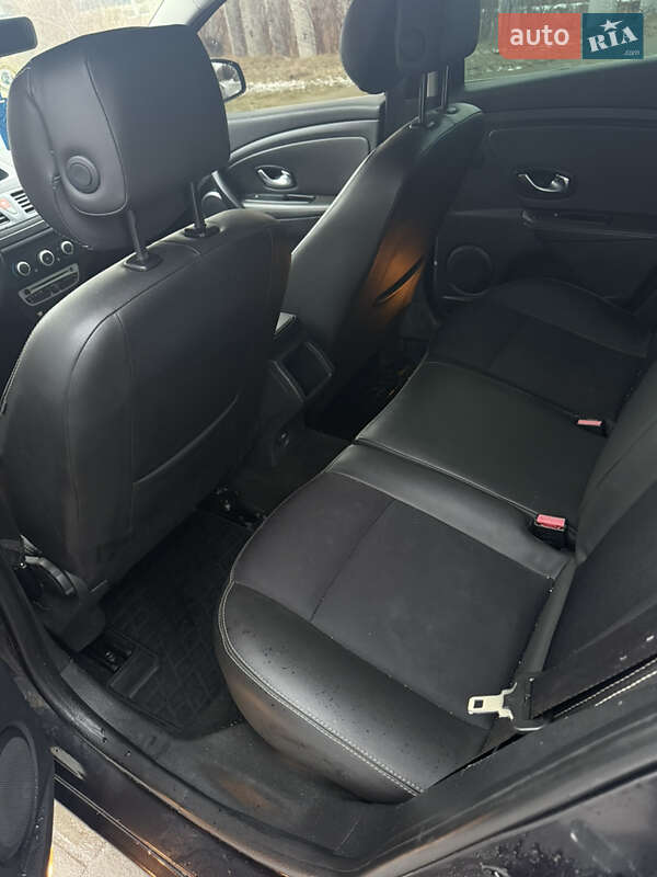 Хэтчбек Renault Megane 2011 в Тернополе