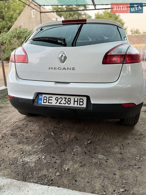 Хэтчбек Renault Megane 2012 в Веселинове