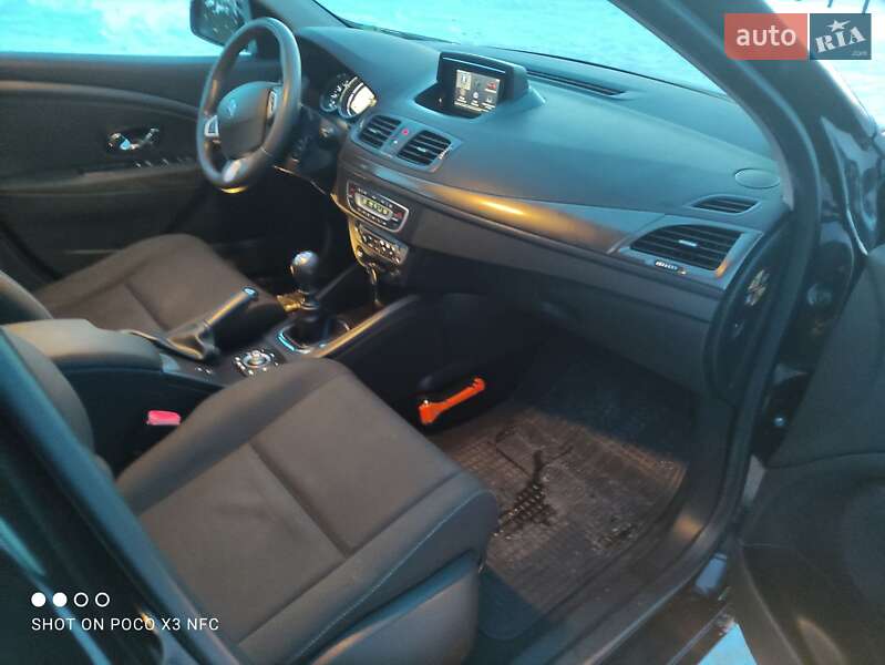 Универсал Renault Megane 2012 в Змиеве фото 30 Универсал Renault Megane 2012 в Змиеве