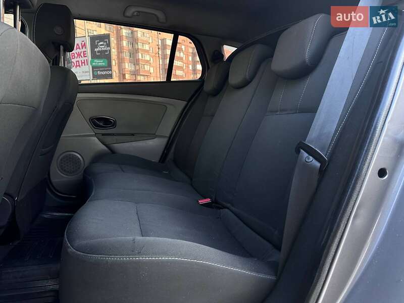 Универсал Renault Megane 2011 в Киеве фото 10 Универсал Renault Megane 2011 в Киеве