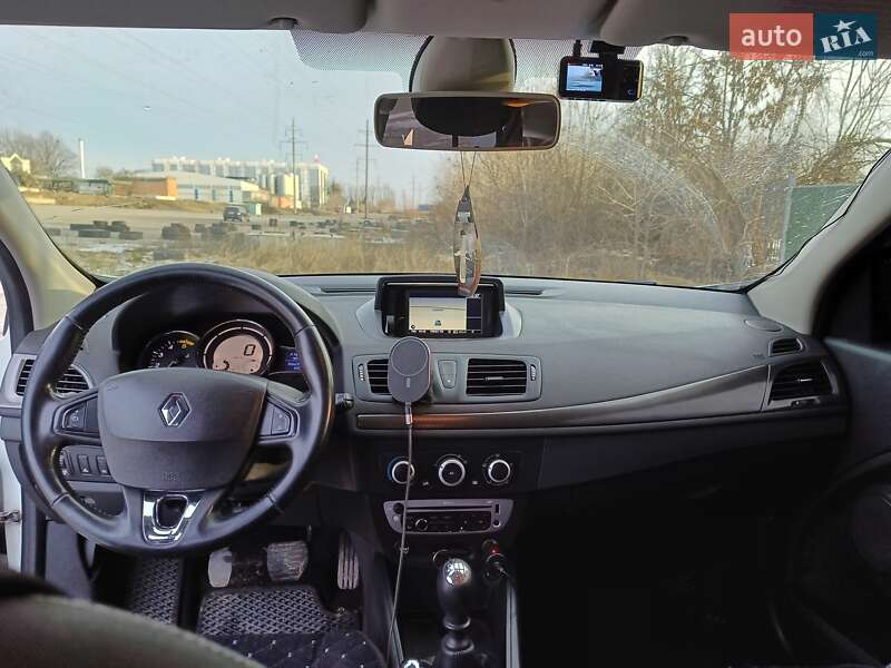 Универсал Renault Megane 2013 в Полтаве фото 15 Универсал Renault Megane 2013 в Полтаве
