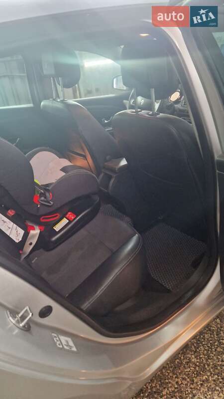 Хэтчбек Renault Megane 2011 в Кривом Роге