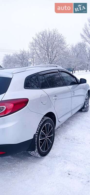 Универсал Renault Megane 2012 в Краснограде фото 3 Универсал Renault Megane 2012 в Краснограде