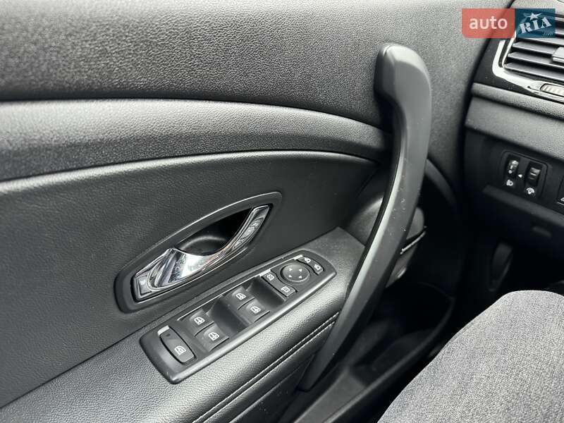 Универсал Renault Megane 2013 в Киеве фото 28 Универсал Renault Megane 2013 в Киеве