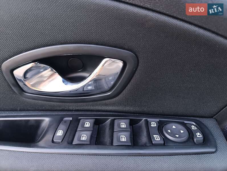 Универсал Renault Megane 2016 в Киеве фото 25 Универсал Renault Megane 2016 в Киеве