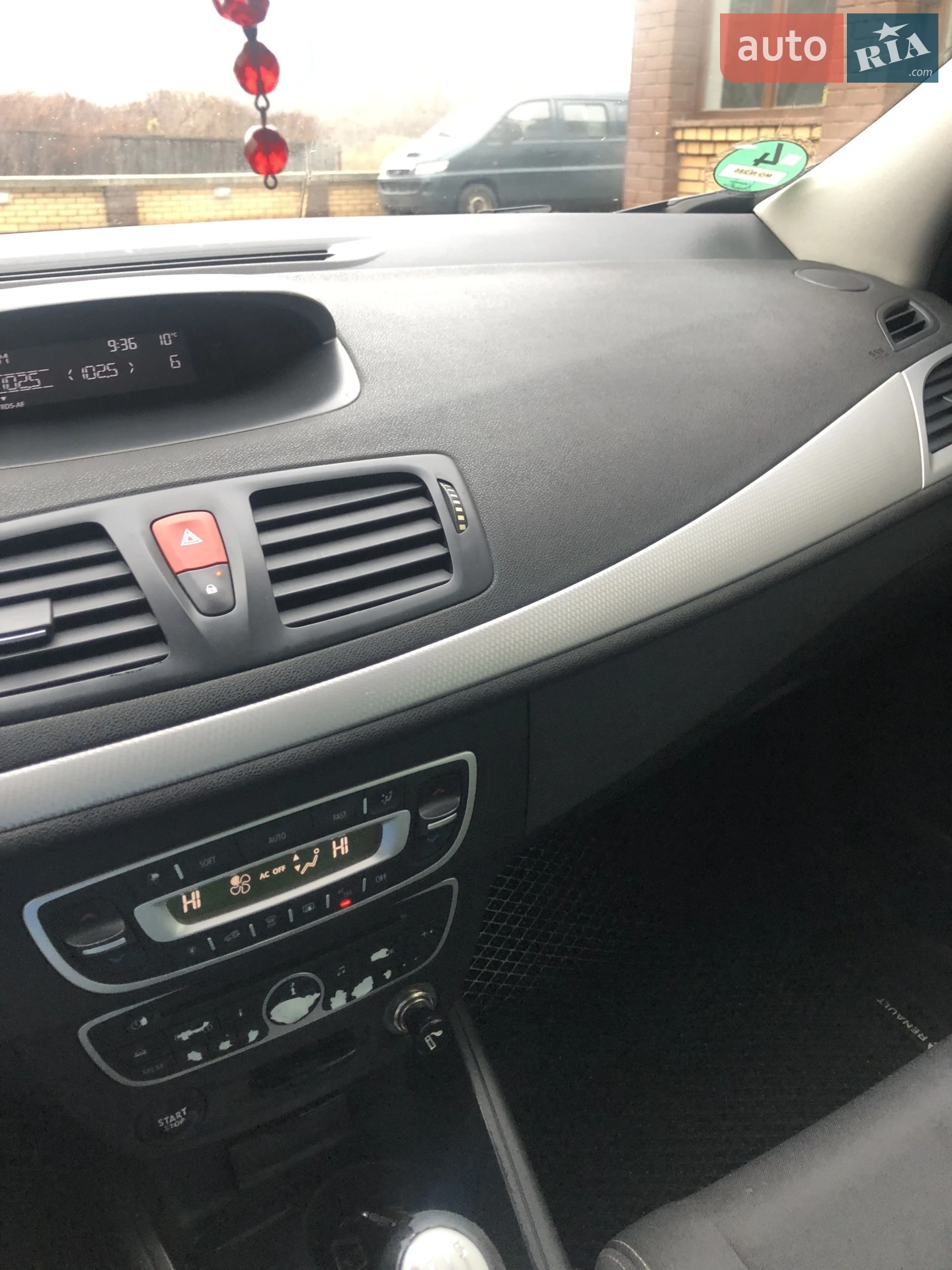 2010 Renault Megane - мініатюра 9