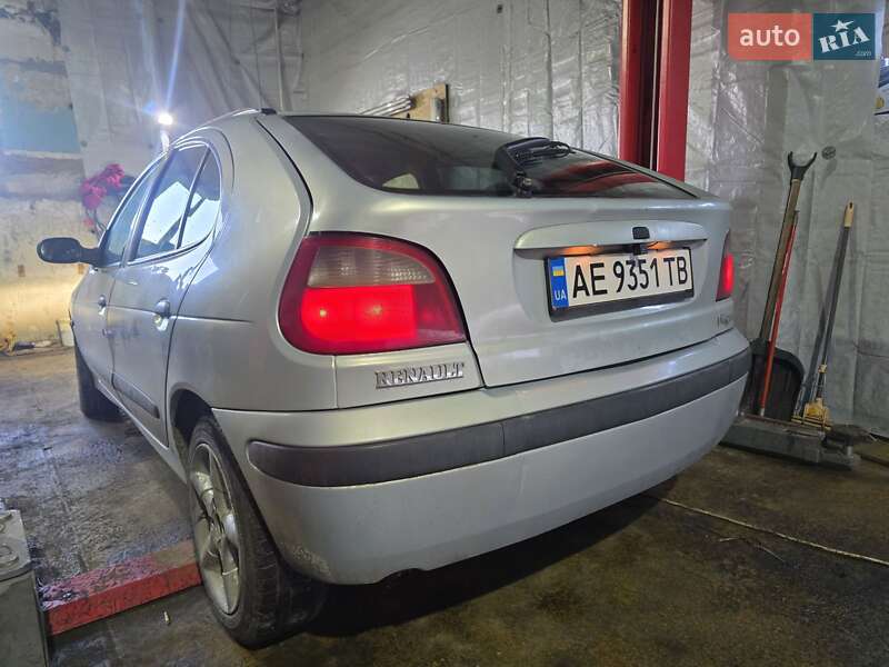 Хэтчбек Renault Megane 2001 в Днепре