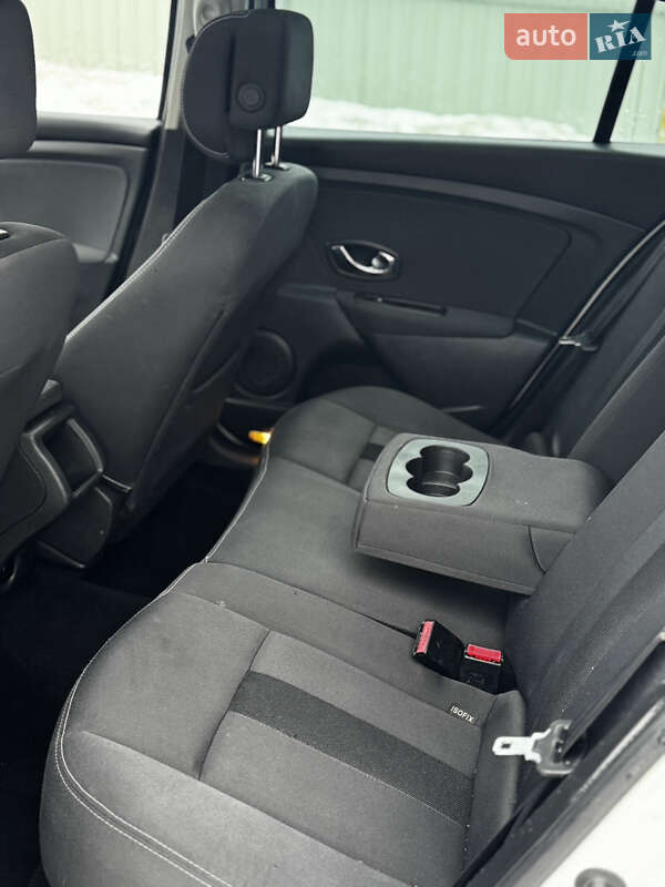 Универсал Renault Megane 2011 в Киверцах