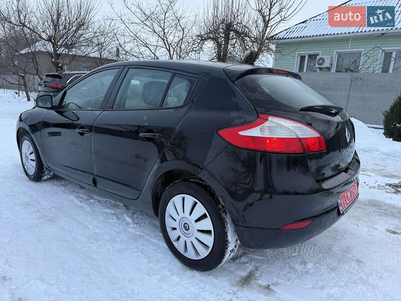 Хэтчбек Renault Megane 2011 в Прилуках