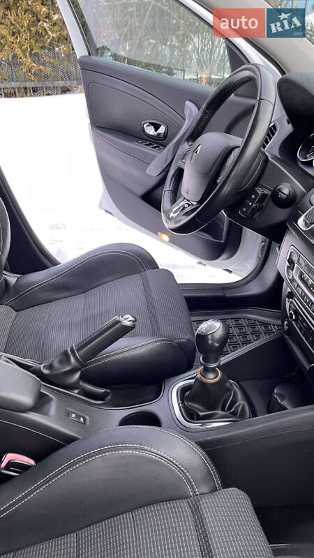 Універсал Renault Megane 2015 в Рівному фото 24 Універсал Renault Megane 2015 в Рівному