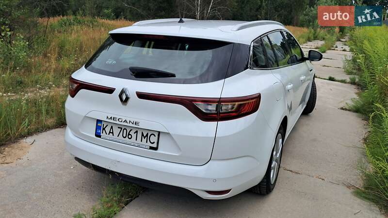 Универсал Renault Megane 2017 в Вишневом