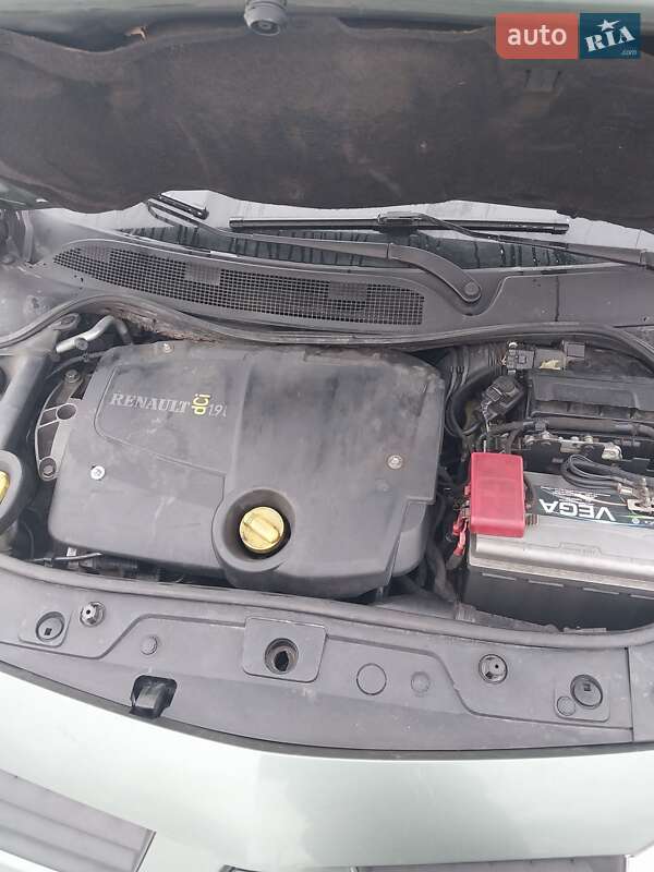 Седан Renault Megane 2005 в Первомайске