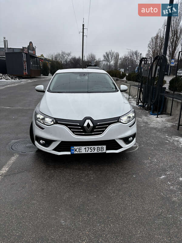 Хетчбек Renault Megane 2017 в Дніпрі фото 7 Хетчбек Renault Megane 2017 в Дніпрі