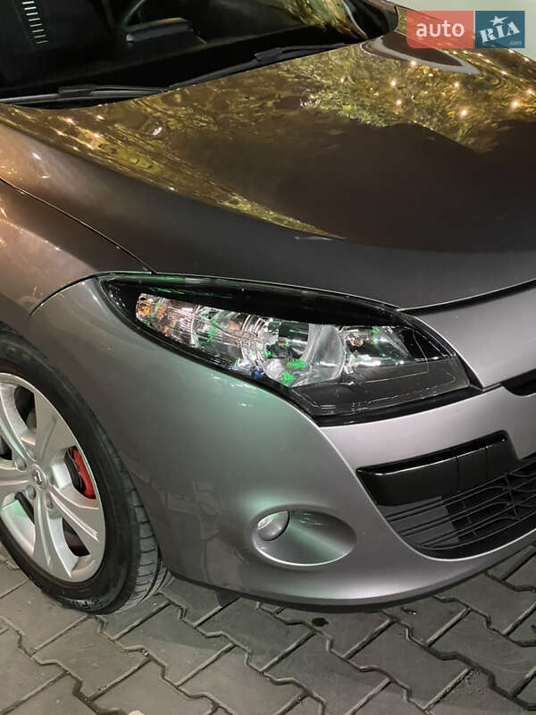 Хетчбек Renault Megane 2011 в Чернівцях