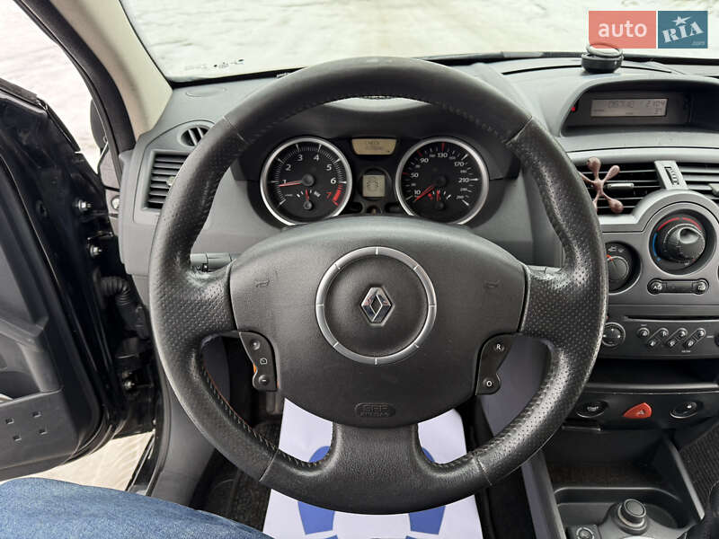 Хэтчбек Renault Megane 2006 в Звягеле фото 22 Хэтчбек Renault Megane 2006 в Звягеле