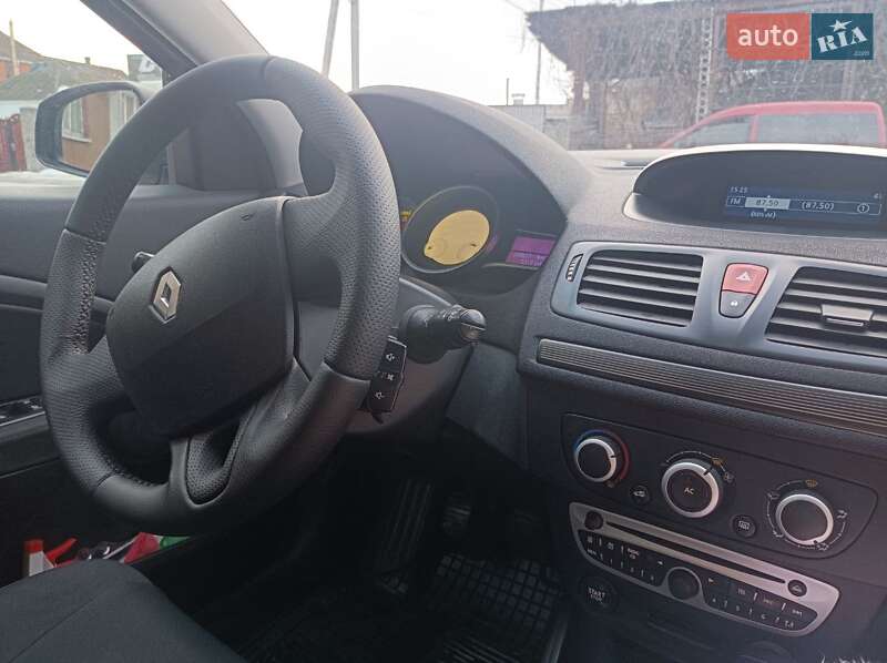 Универсал Renault Megane 2010 в Ракитном фото 39 Универсал Renault Megane 2010 в Ракитном