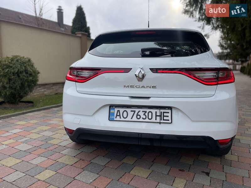 Хэтчбек Renault Megane 2016 в Виноградове фото 5 Хэтчбек Renault Megane 2016 в Виноградове