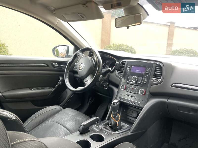 Хэтчбек Renault Megane 2016 в Виноградове фото 16 Хэтчбек Renault Megane 2016 в Виноградове