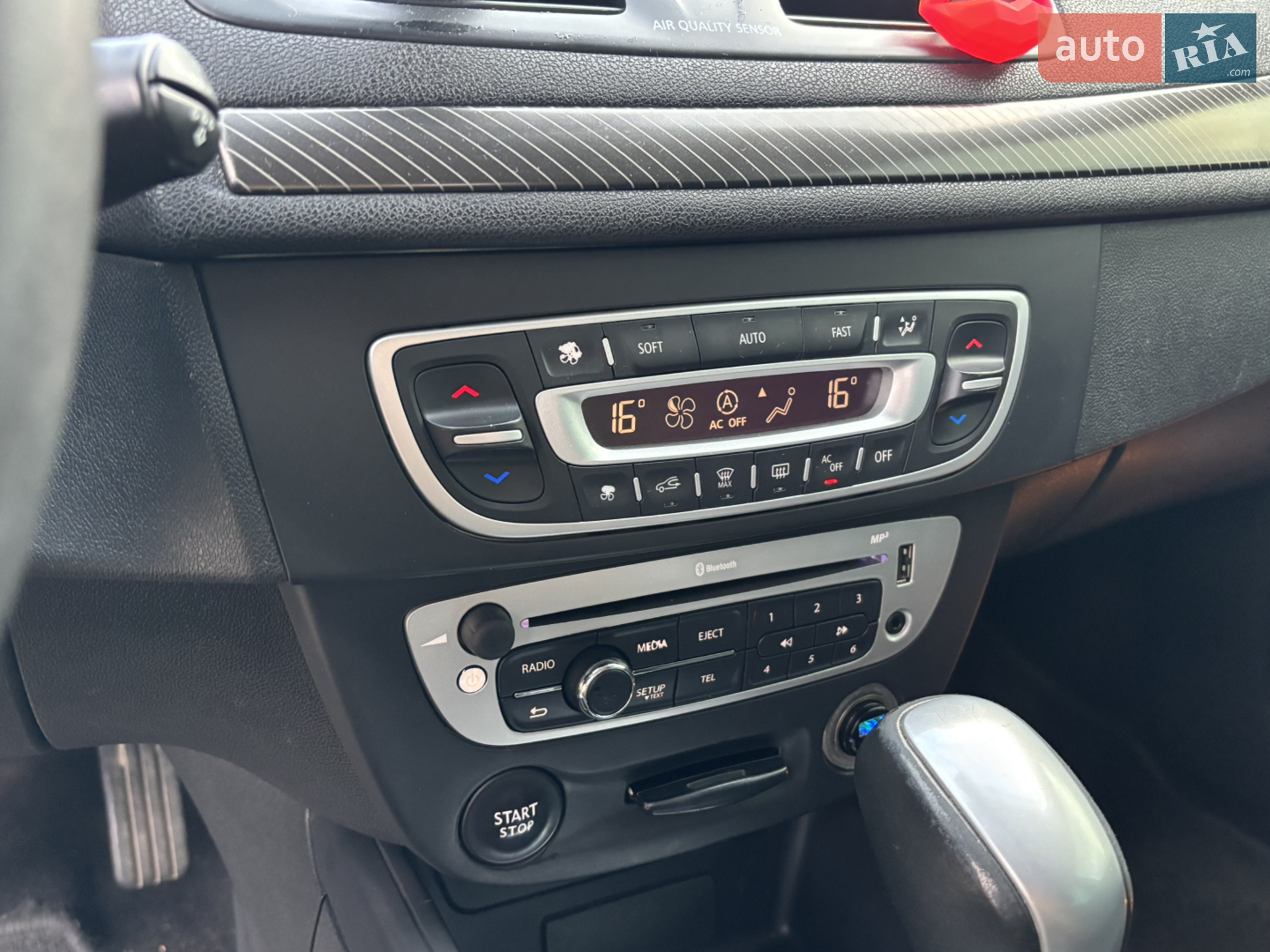 2012 Renault Megane - мініатюра 15