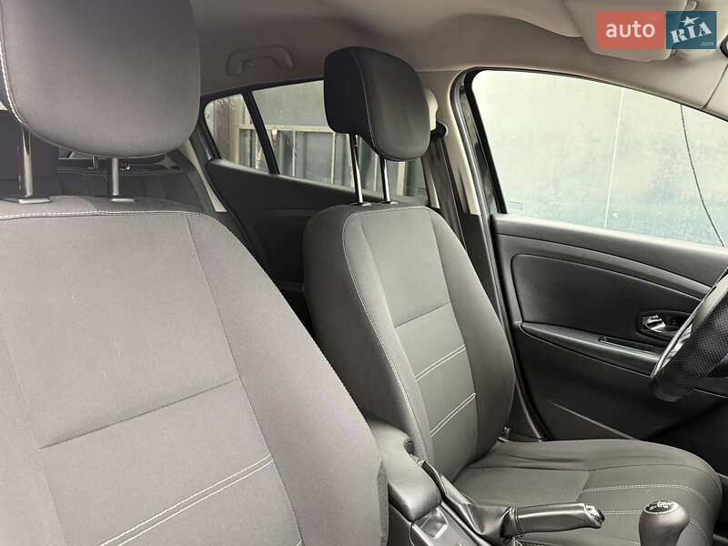 Хетчбек Renault Megane 2012 в Житомирі