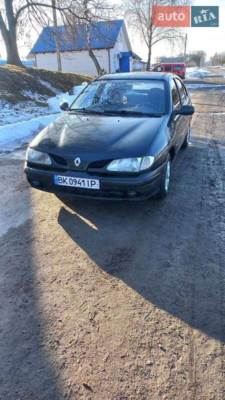 Хэтчбек Renault Megane 1996 в Остроге фото 2 Хэтчбек Renault Megane 1996 в Остроге