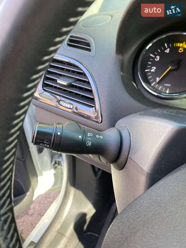 Універсал Renault Megane 2015 в Запоріжжі фото 18 Універсал Renault Megane 2015 в Запоріжжі
