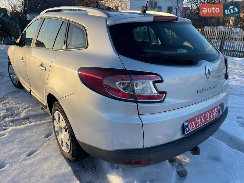 Универсал Renault Megane 2010 в Ракитном фото 13 Универсал Renault Megane 2010 в Ракитном