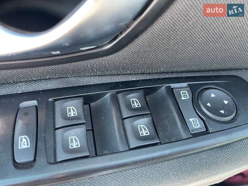 Универсал Renault Megane 2010 в Ракитном фото 31 Универсал Renault Megane 2010 в Ракитном