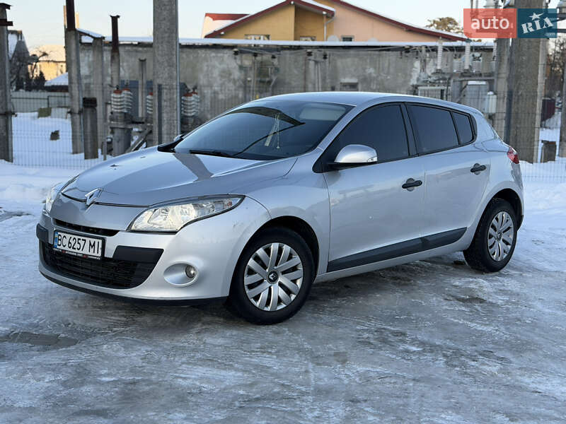 Хэтчбек Renault Megane 2011 в Стрые