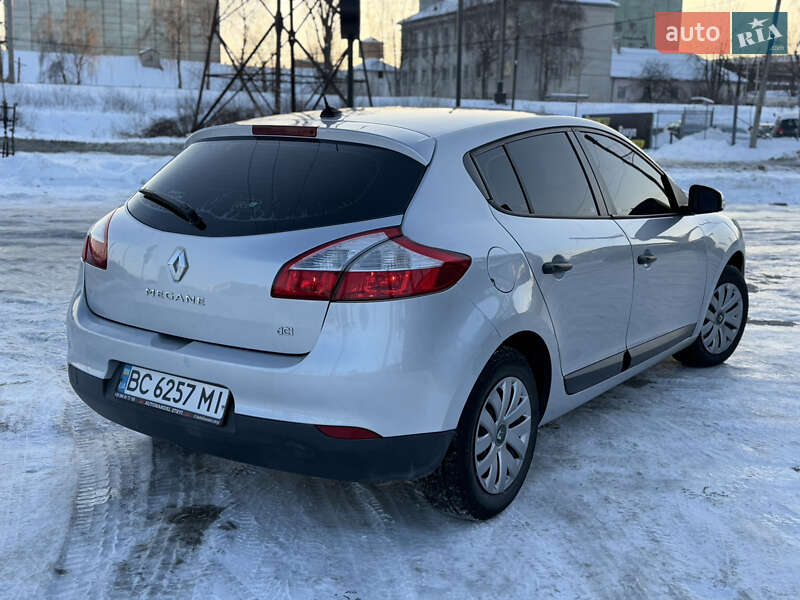 Хэтчбек Renault Megane 2011 в Стрые