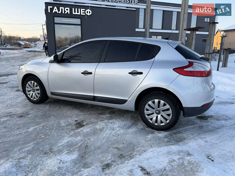 Хэтчбек Renault Megane 2011 в Стрые