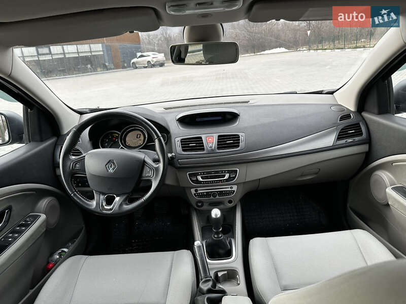 Универсал Renault Megane 2010 в Желтых Водах фото 19 Универсал Renault Megane 2010 в Желтых Водах