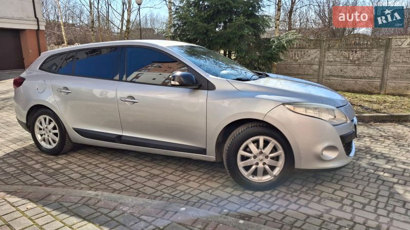 Универсал Renault Megane 2011 в Ивано-Франковске