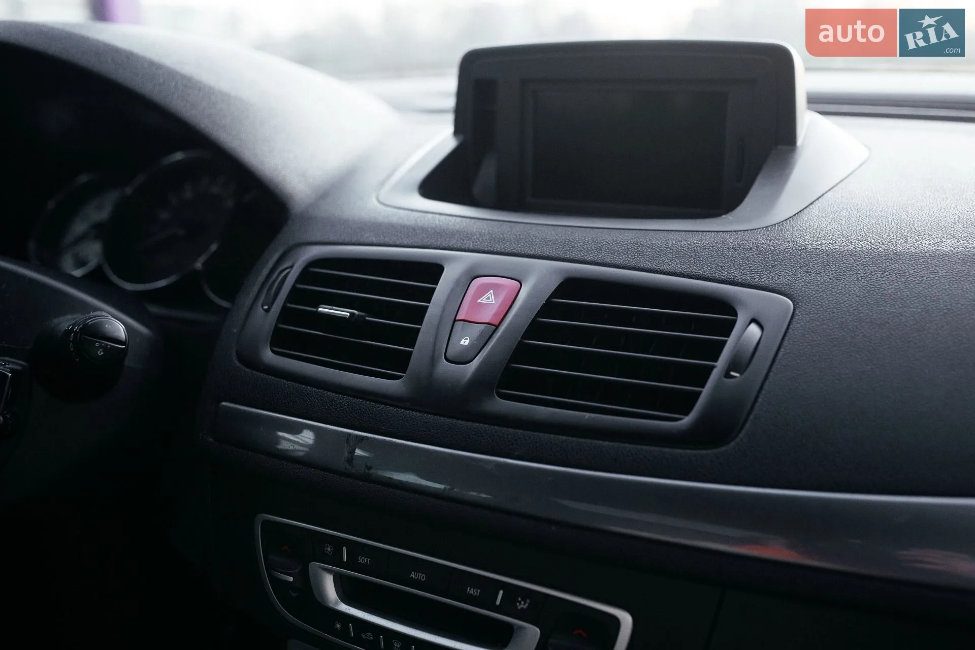 2010 Renault Megane - мініатюра 28