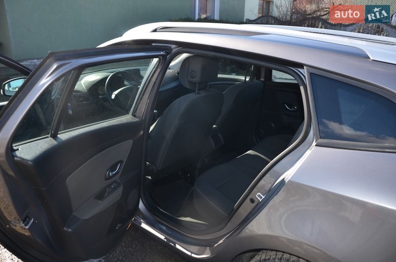 Универсал Renault Megane 2010 в Староконстантинове