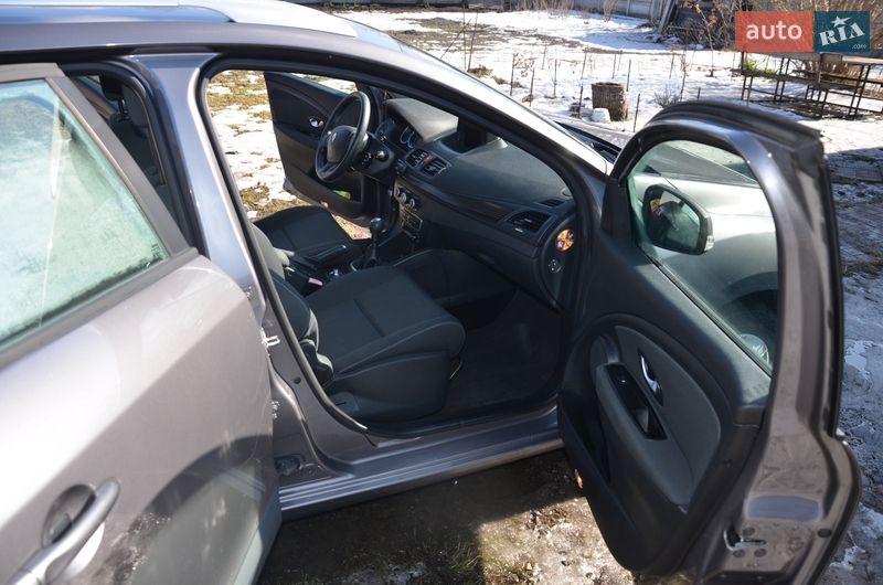 Универсал Renault Megane 2010 в Староконстантинове