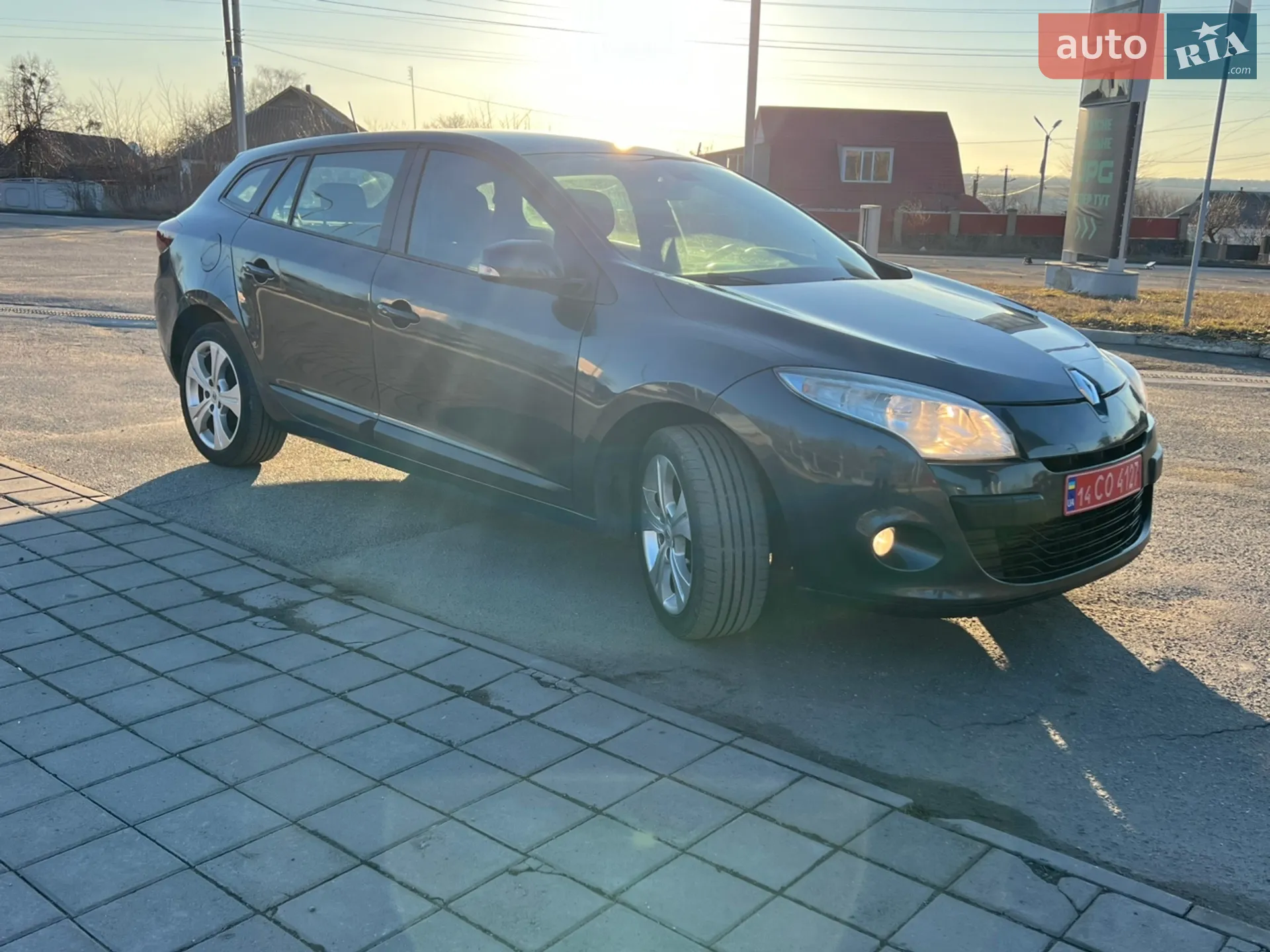 2010 Renault Megane - мініатюра 12