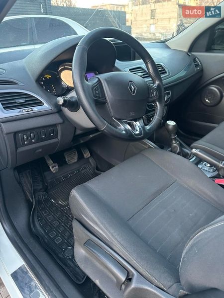 Универсал Renault Megane 2015 в Кривом Роге фото 34 Универсал Renault Megane 2015 в Кривом Роге