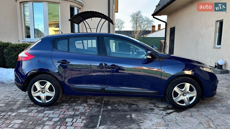 Хэтчбек Renault Megane 2012 в Хороле фото 8 Хэтчбек Renault Megane 2012 в Хороле