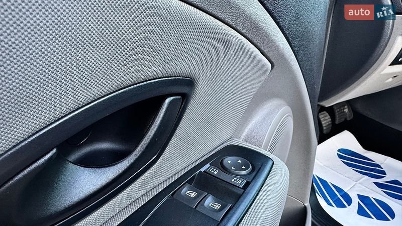 Хэтчбек Renault Megane 2012 в Хороле фото 52 Хэтчбек Renault Megane 2012 в Хороле