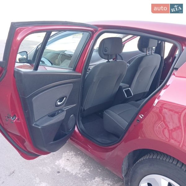 Хэтчбек Renault Megane 2009 в Хороле