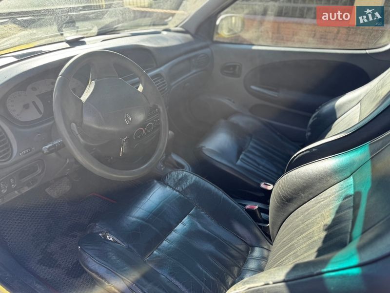 Купе Renault Megane 2003 в Василькове фото 11 Купе Renault Megane 2003 в Василькове