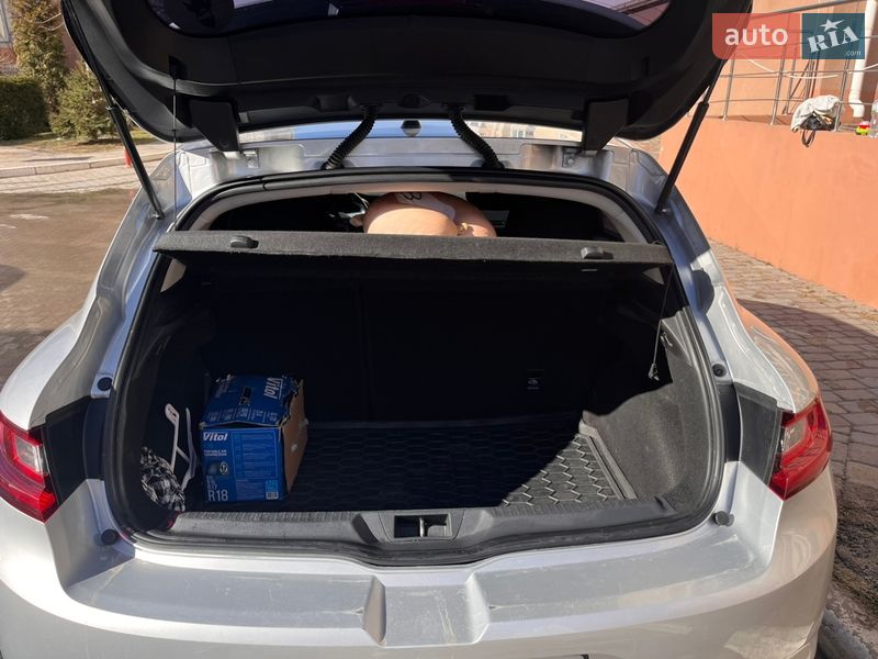 Хэтчбек Renault Megane 2016 в Киеве