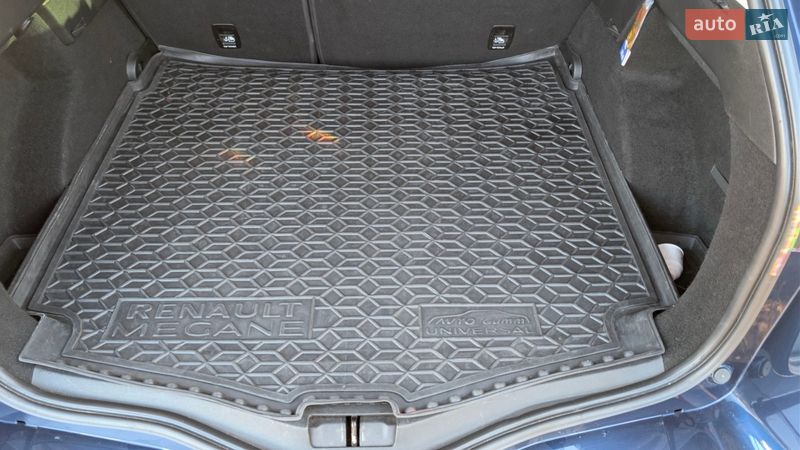 Универсал Renault Megane 2017 в Каменке фото 16 Универсал Renault Megane 2017 в Каменке