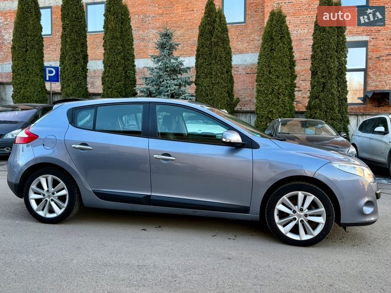 Хэтчбек Renault Megane 2010 в Ровно