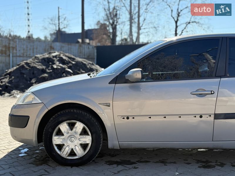Хэтчбек Renault Megane 2005 в Киеве