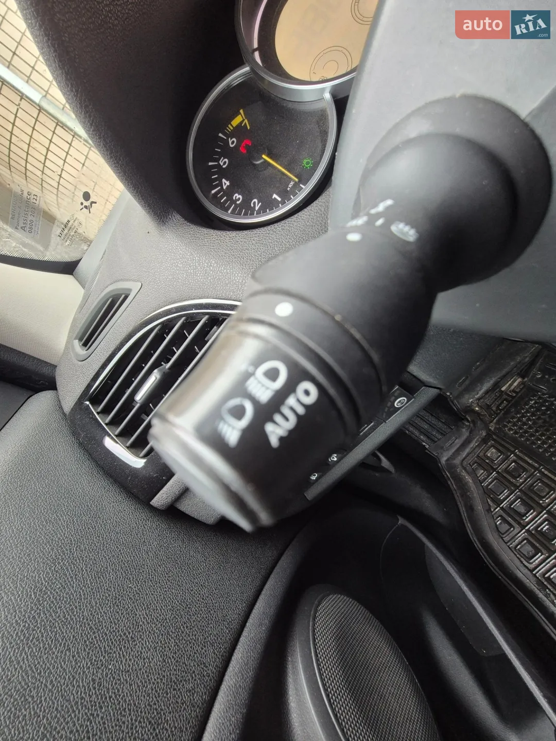 2012 Renault Megane - мініатюра 26