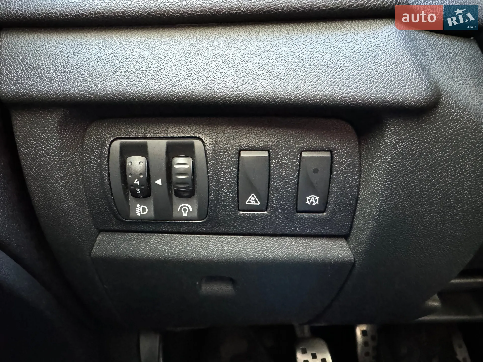 2012 Renault Megane - мініатюра 29
